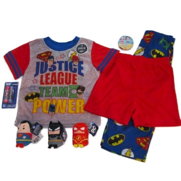 Justice League Pajamas 3 Plush Super Heros Lip balm & Magic Towel Cloth NEW - Picture 1 of 6